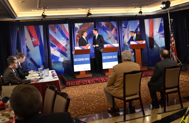 Obsitnik, Himes debate economic recovery