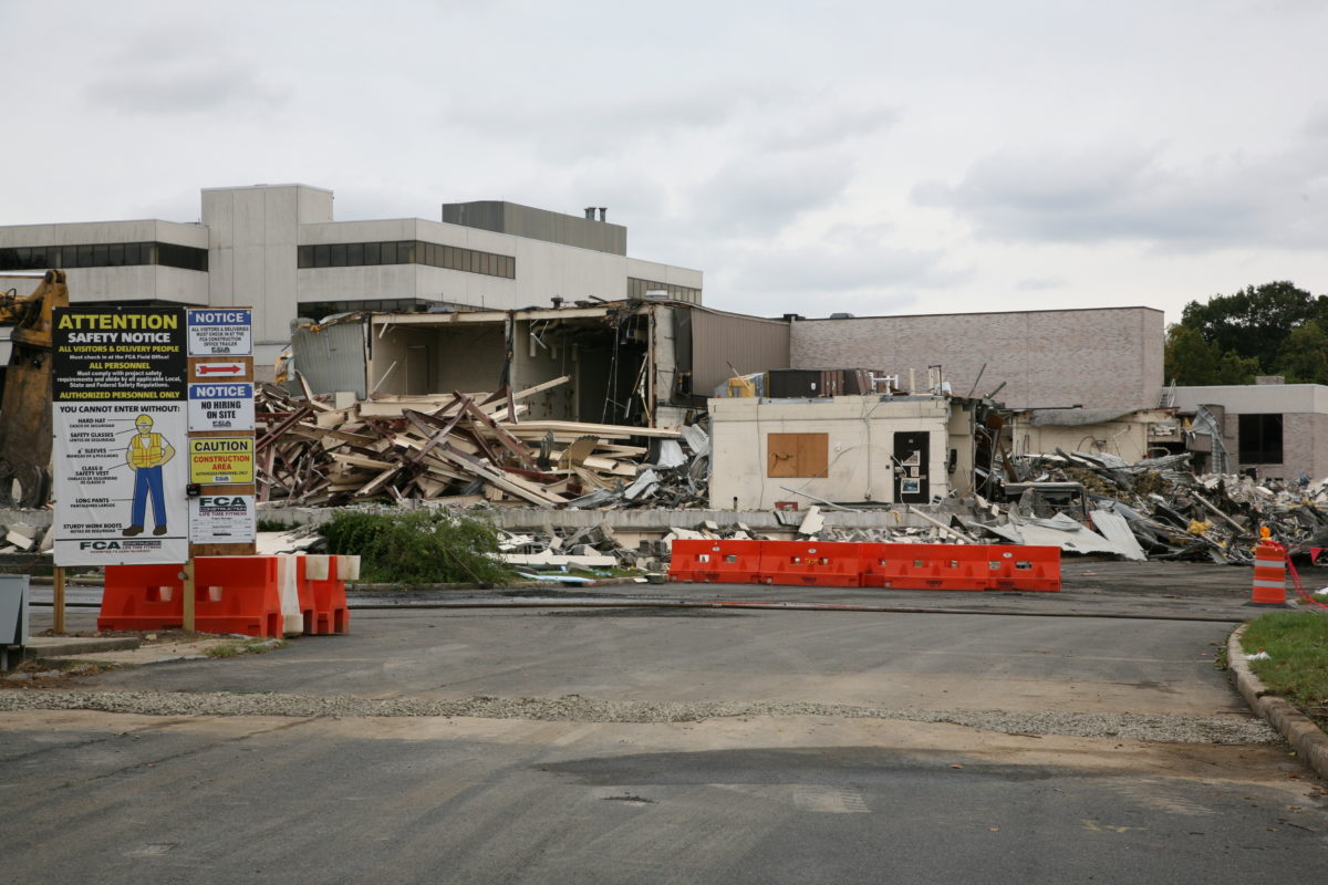 Building falls where fitness center to rise