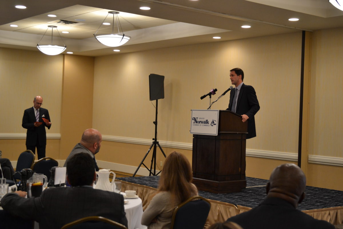 Himes warns of debt default