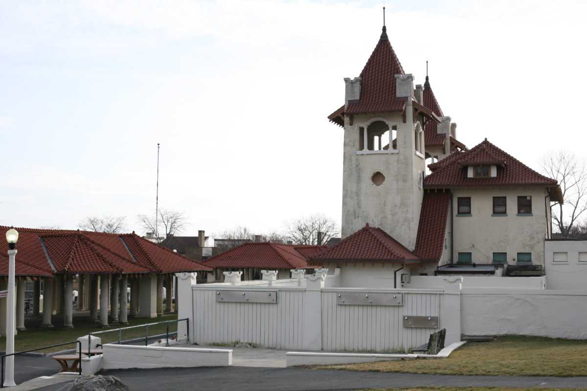 Playland neighbor also seeks private operator