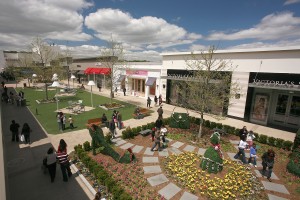 Cross County Shopping Center in Yonkers, managed by The Macerich Co. File photo