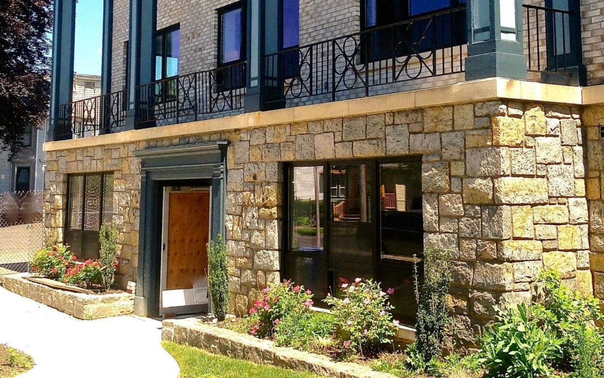 Decaying mansion remade as GreenPort Flats apartments
