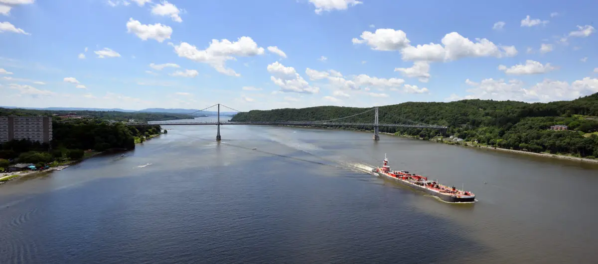 barge hudson river anchorage coast guard