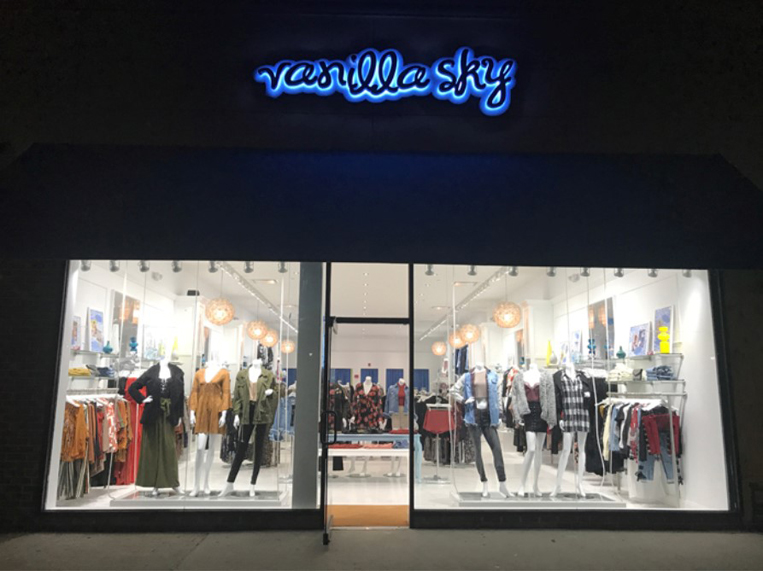 Fashion brand Vanilla Sky opens at Rye Ridge Shopping Center