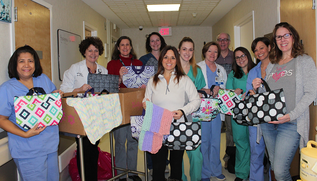 Mom donates gifts for other moms