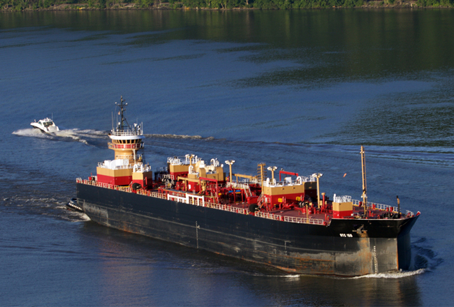 barge hudson river coast guard