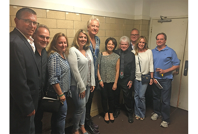 Comfort King sponsors ‘Air Supply’