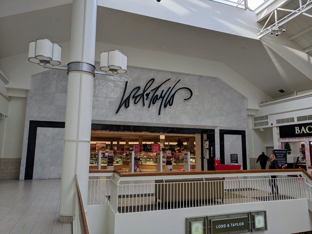 Medical Office Use Planned for Former Lord & Taylor Store at Mall