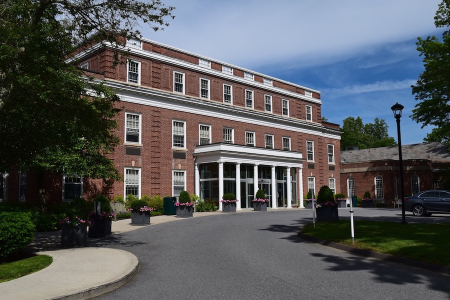 NEW GREENWICH TOWNHOUSES RIBBON CUTTING