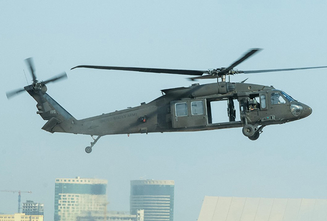 Lietuva perka keturis „Sikorsky UH-60M“ „Black Hawk“ purkštukus už 213 mln