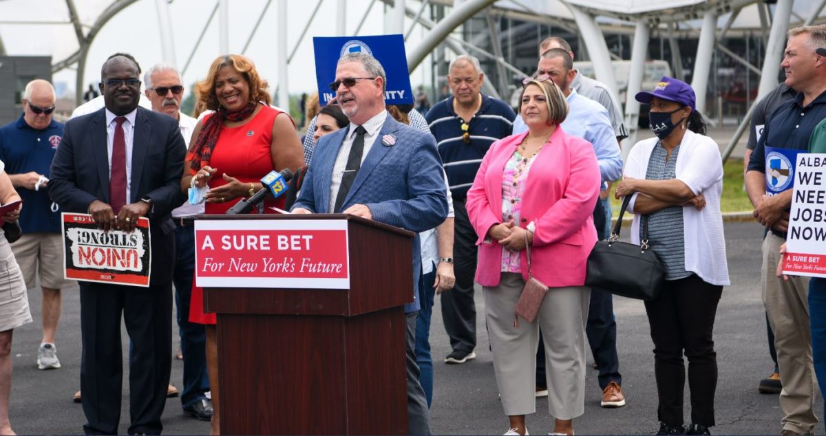 Yonkers Raceway to welcome back spectators; Rally held for full casino license at Empire City