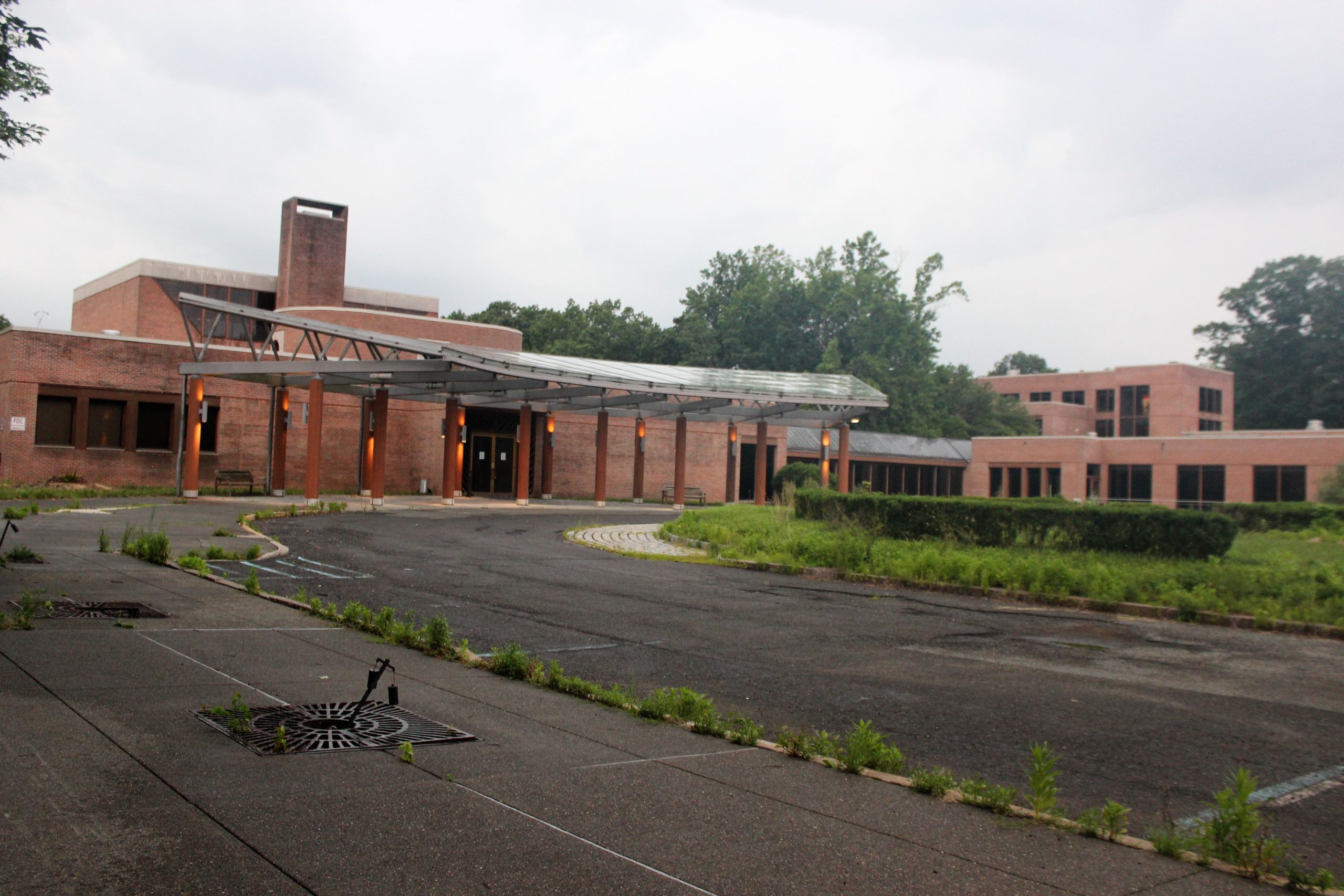 Developer found for once upscale HNA Conference Center â€“ maybe