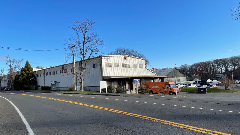 Simple Suit Co. snaps up remaining warehouse space at Norwalk property