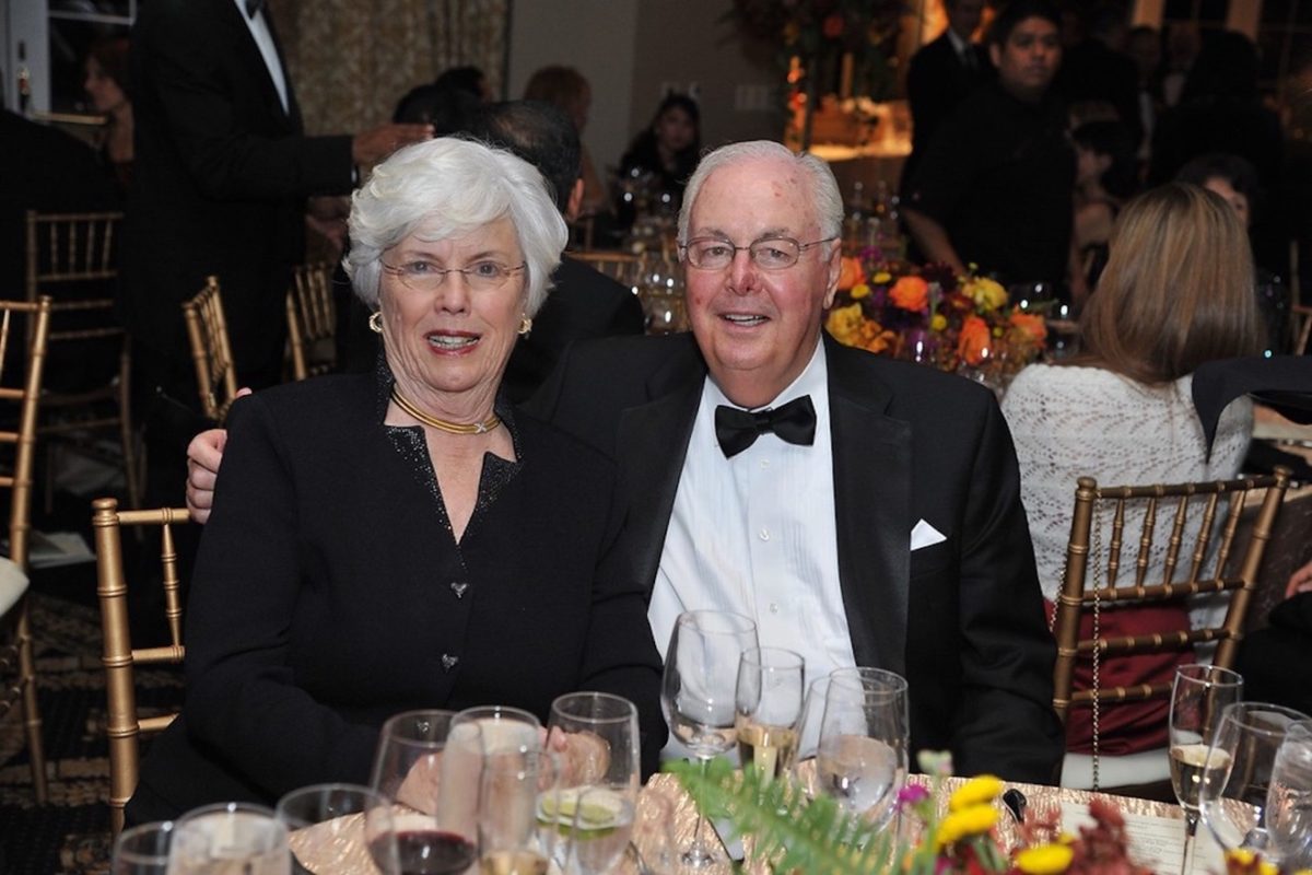 HOSPITAL VIRTUAL CHAMPAGNE BALL