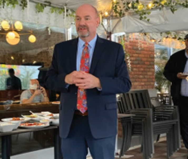 BANK FOSTERS LEADERS