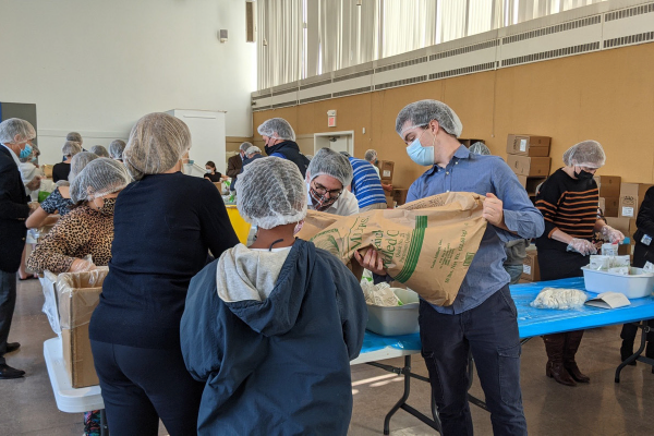 EMERGENCY PACKATHON FOR UKRAINE REFUGEES