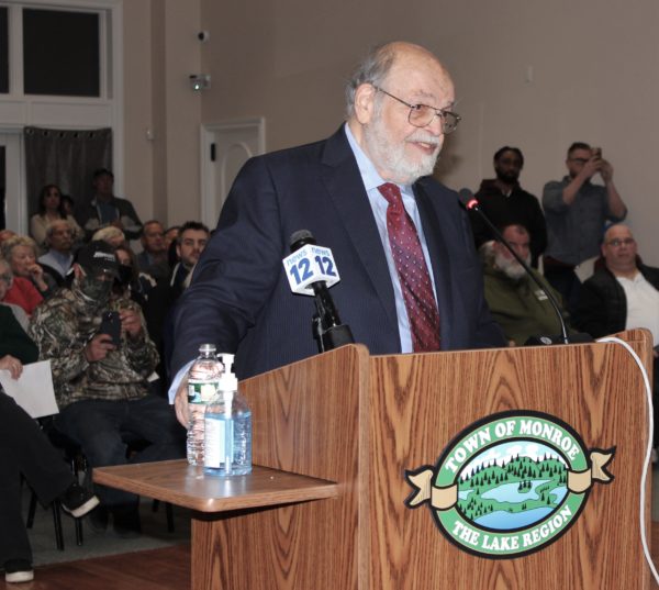 Developer Neil Gold at a public hearing on his dinosaur park proposal for the Town of Monroe in Orange County. Photo by Kathy Kahn.