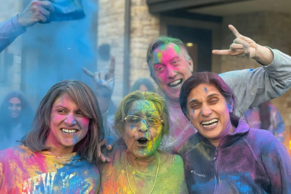 HOLIFEST AND COLOR THROW