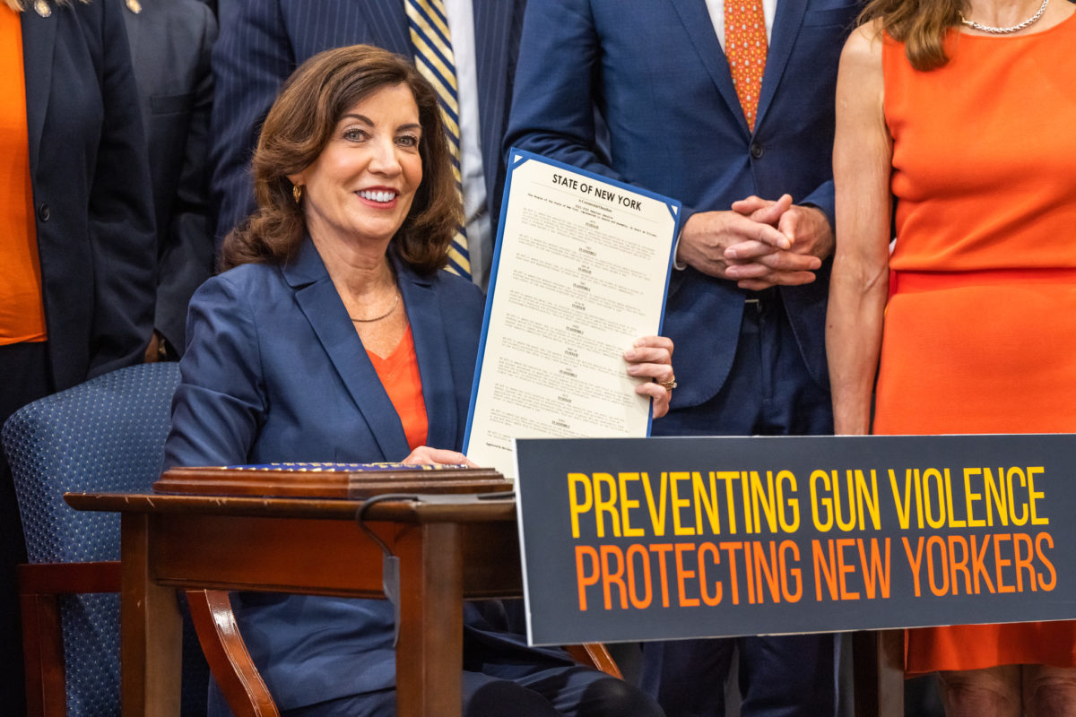 NY business groups want assault weapons ban; Hochul signs new gun laws