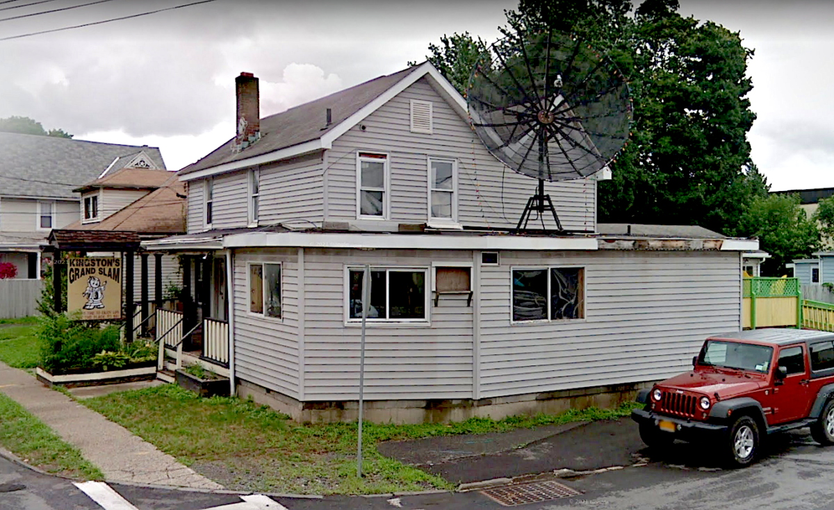 Kingston transfers former business building to nonprofit