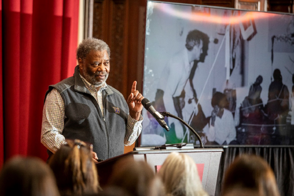 LECTURE SERIES RETURNS TO COLLEGE