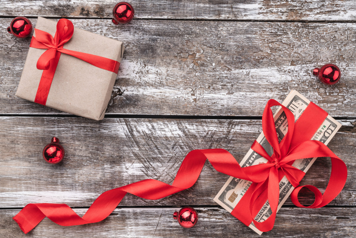 Sticking to your budget this holiday season
