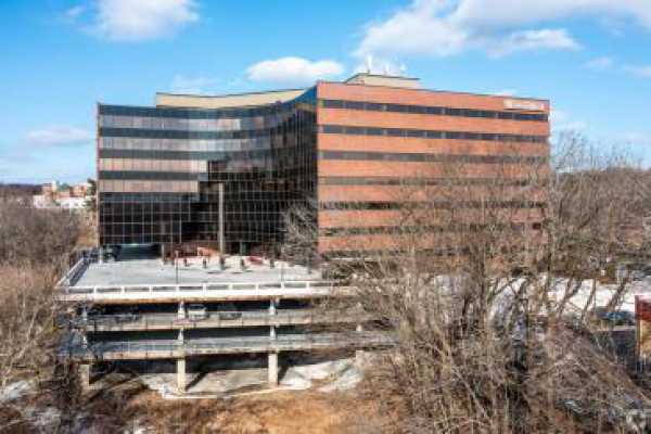 NEW LEASE AT 383 MAIN AVE.