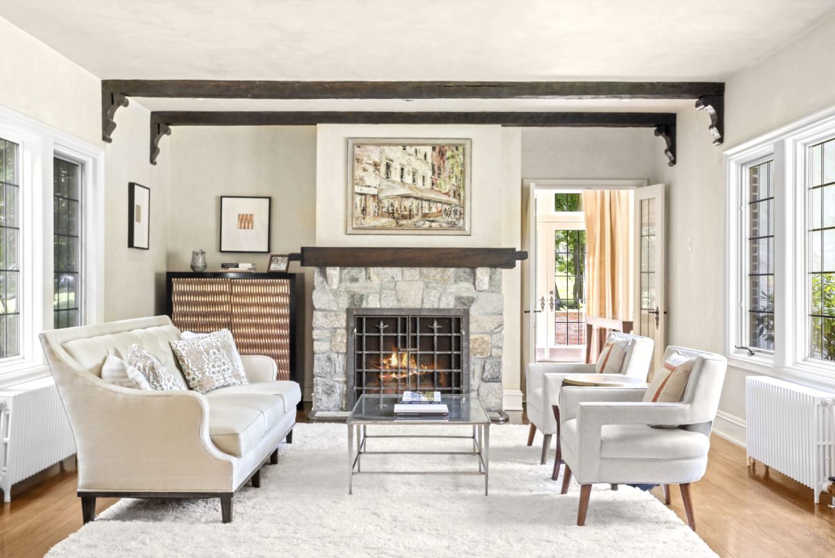 Mixed results for luxury home sales in the â€™burbs in 2022