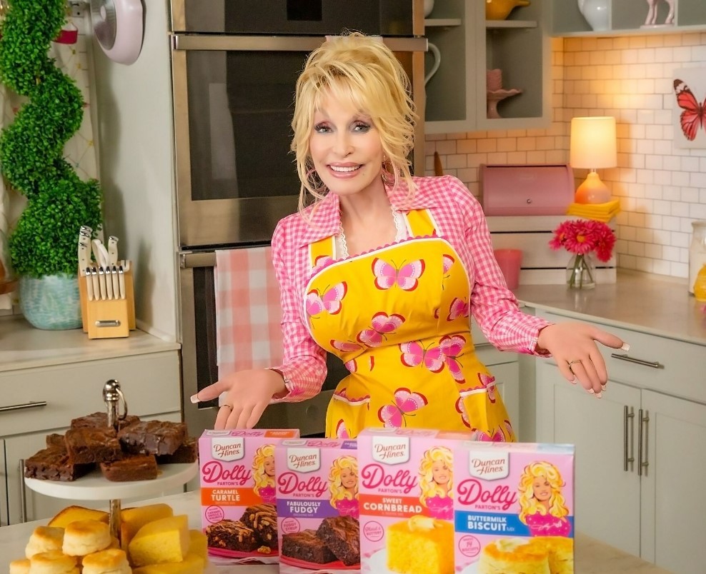 Duncan Hines rolls outs new products in Dolly Parton's baking mix line ...