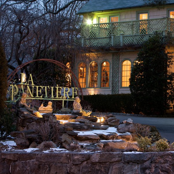 Rye neighbors claim nearby restaurant has no usage rights