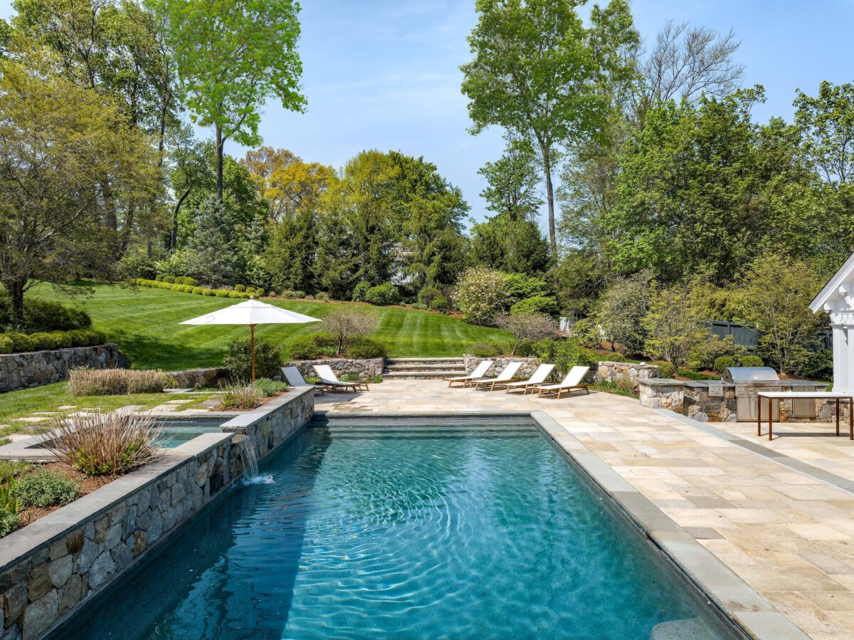 Suburban luxury home sales decline