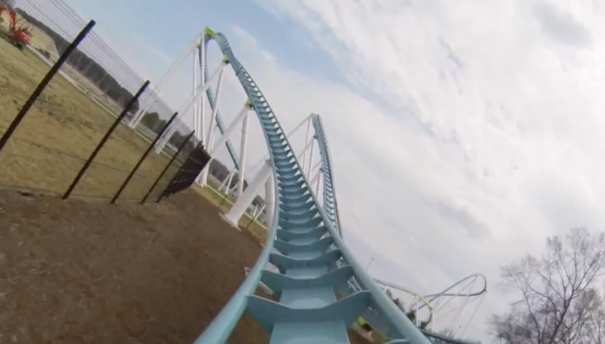 Roller coaster with crack in support pillar investigated; video report