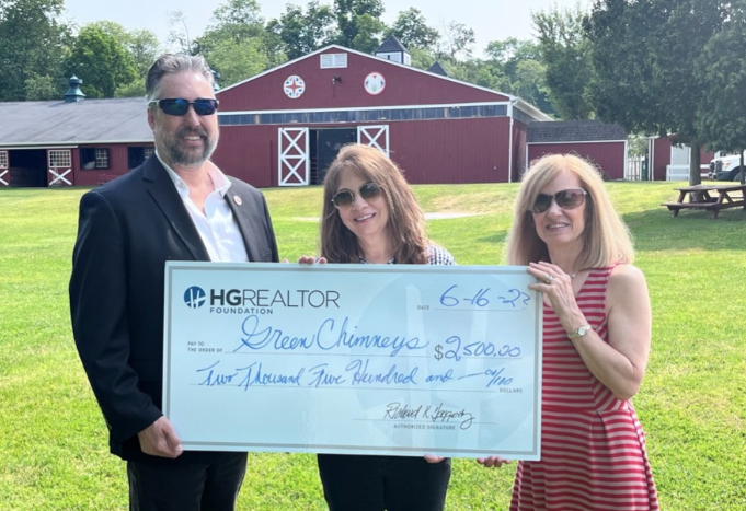 Hudson Gateway Realtor Foundation offers $2,500 donation to wildlife center
