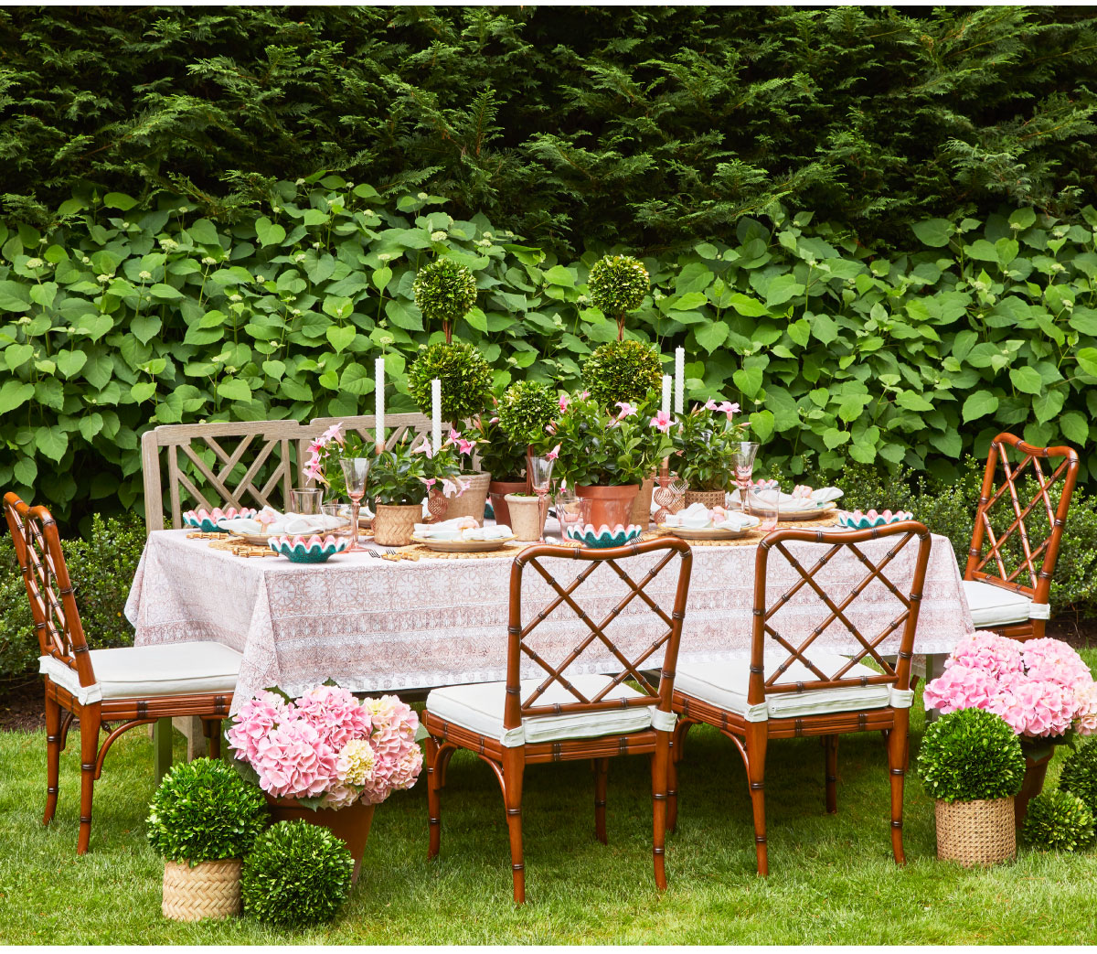 Kim Seybert celebrates end of summer stylishlyÂ