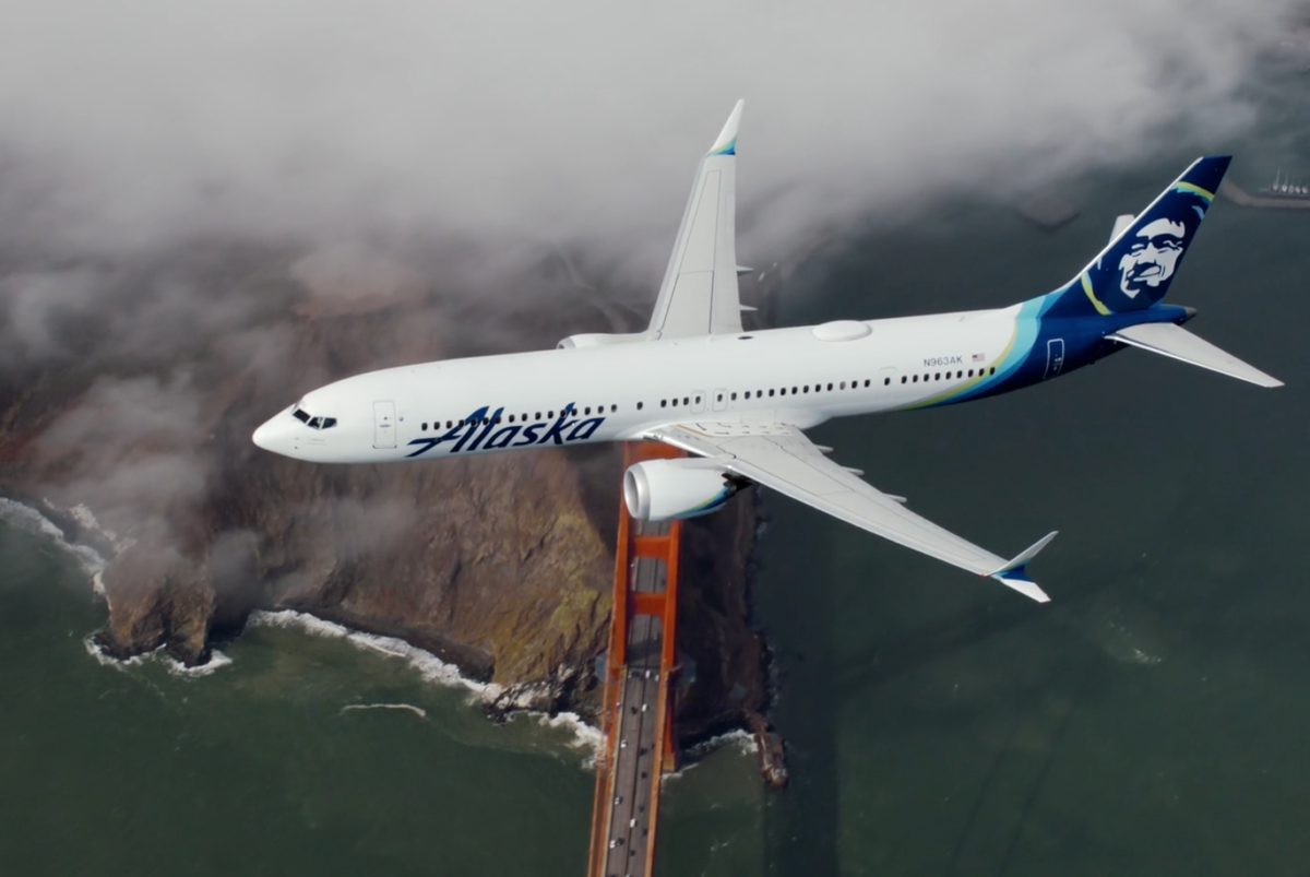 Alaska Air to buy Hawaiian Airlines for $1.9 billion: VIDEO