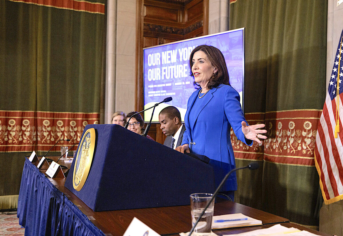 Hochul's $233B Budget Includes $2.4B For Migrants, $7.9B For MTA ...