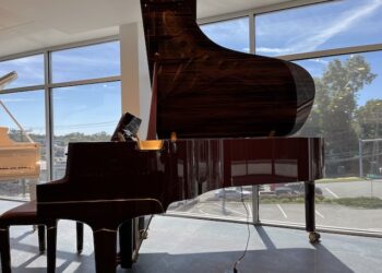 Tickling the ivories (and music lovers’ fancy) at the relocated Steinway showroom in Old Greenwich