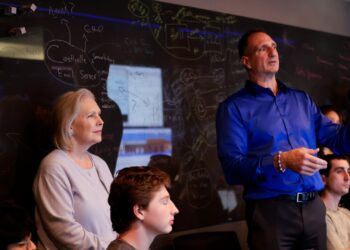 Senator’s visit underscores Pace cybersecurity program