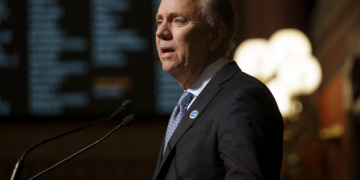 Lamont wants to create preschool endowment by raising spending cap