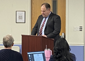 First Selectman Gerber apologizes to teachers for statement