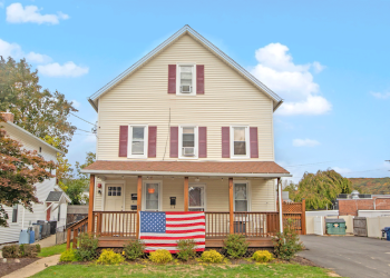 Multi-property Bethel apartments listed for $1.95 M