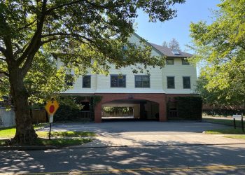Southport office building put up for sale; last assessed at $2.6 M