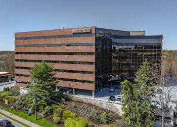 Success Systems renews commercial lease at MerrittView