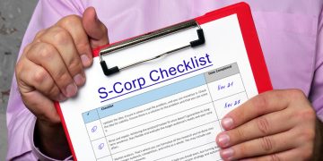 Ossining litigator takes on tax prep service