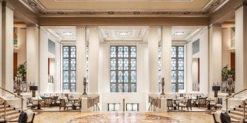 The refurbished Waldorf Astoria New York dazzles in return