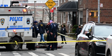 Charges of using a weapon of mass destruction in incident near NYC Gracie Mansion: VIDEO