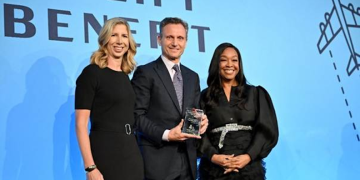 Americares fetes Actor/Director/Producer Tony Goldwyn