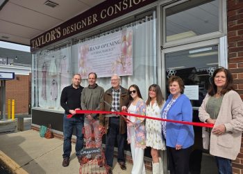 New ‘designer’ consignment boutique shop opens in Newtown