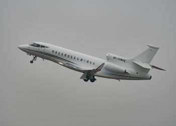 Cabinetry dispute grounds Falcon 7X business jet