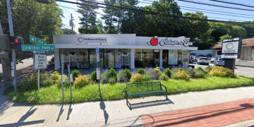 Scarsdale building sells for $2.2M